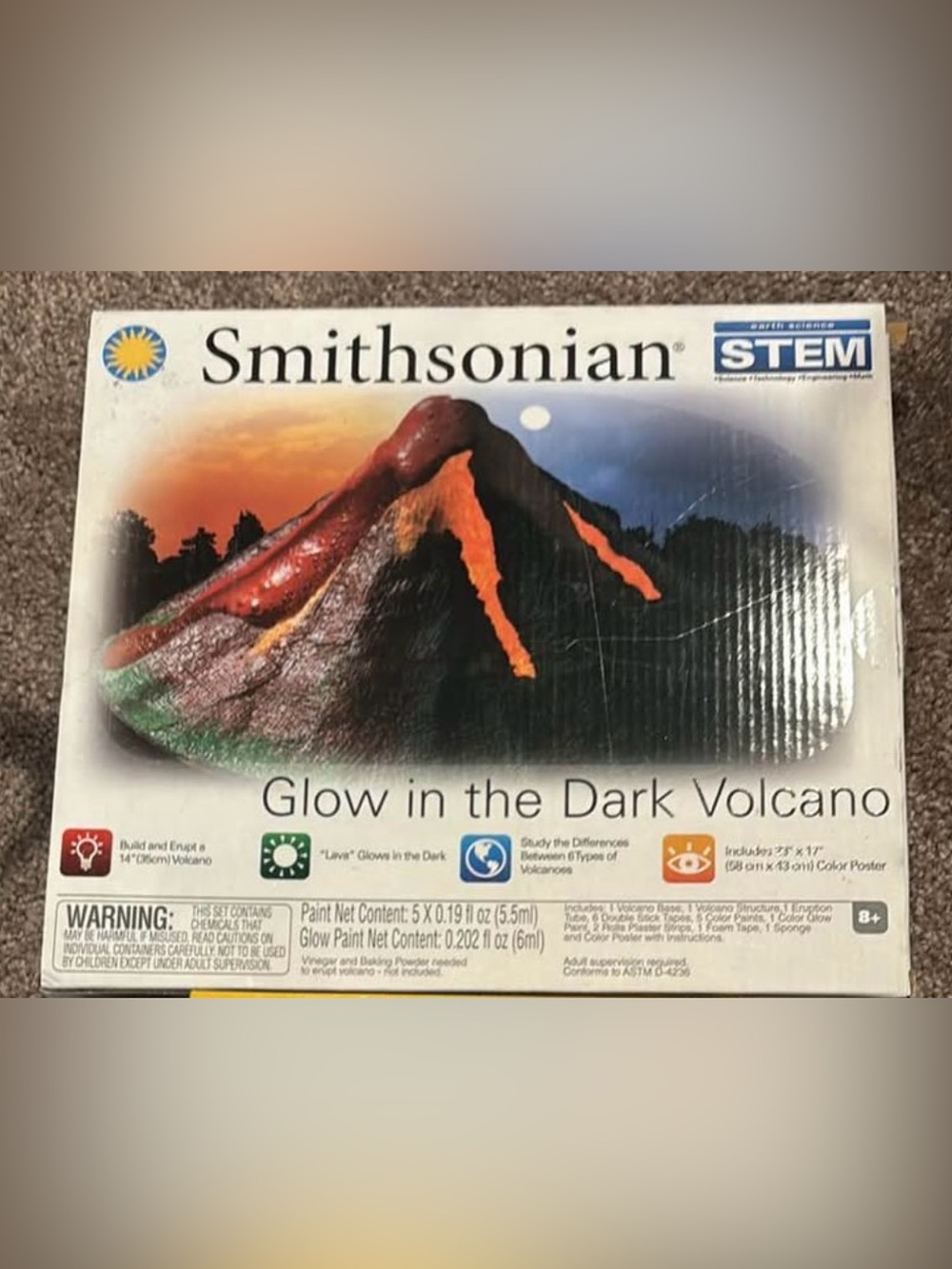 Smithsonian Glow in the Dark Volcano Science Kit NEW IN BOX